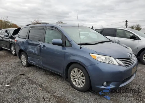 2013 Toyota Sienna Xle from USA, damaged, VIN 5TDYK3DC9DS352385